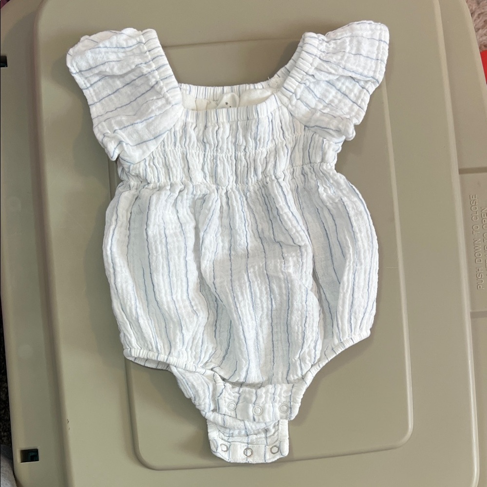 Cloud Island Baby Outfit with Star Design